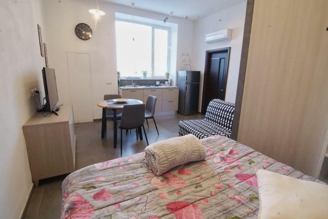 Stay In Неаполь Экстерьер фото